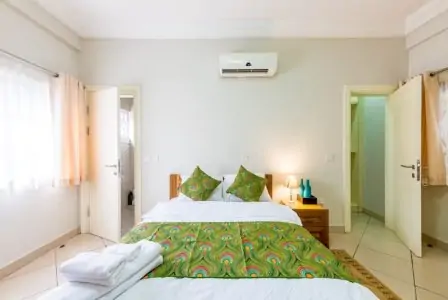 Cozy Comfort on a Budget: Entire Rental Unit in Bamburi, Mombasa - Perfect for 2 Guests, Studio with 1 Bed and 1 Bath.