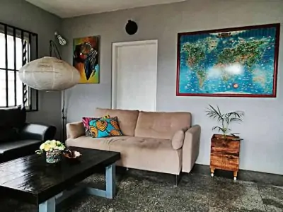 Urban Elegance: Centrally Located Rooftop Bachelor Suite - Ideal for 2 Guests, 1 Bedroom, 1 Bed, 1 Bath.