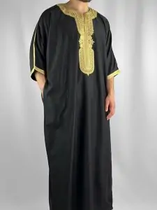 Black & Gold Luxe Kandora: Elegant Contrast with Functional Design